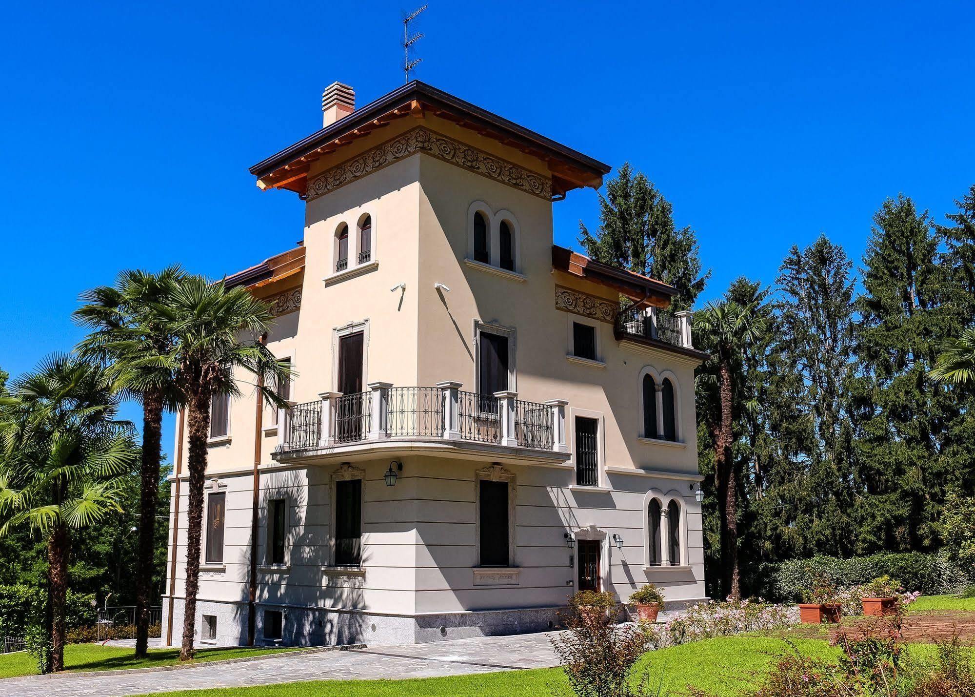 Villa Chiara B&B Biandronno Eksteriør billede